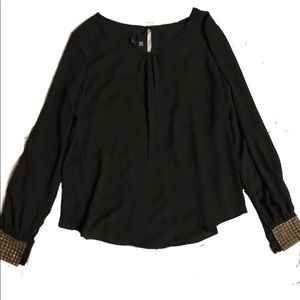 Super cute Gold studded wrist top Size S